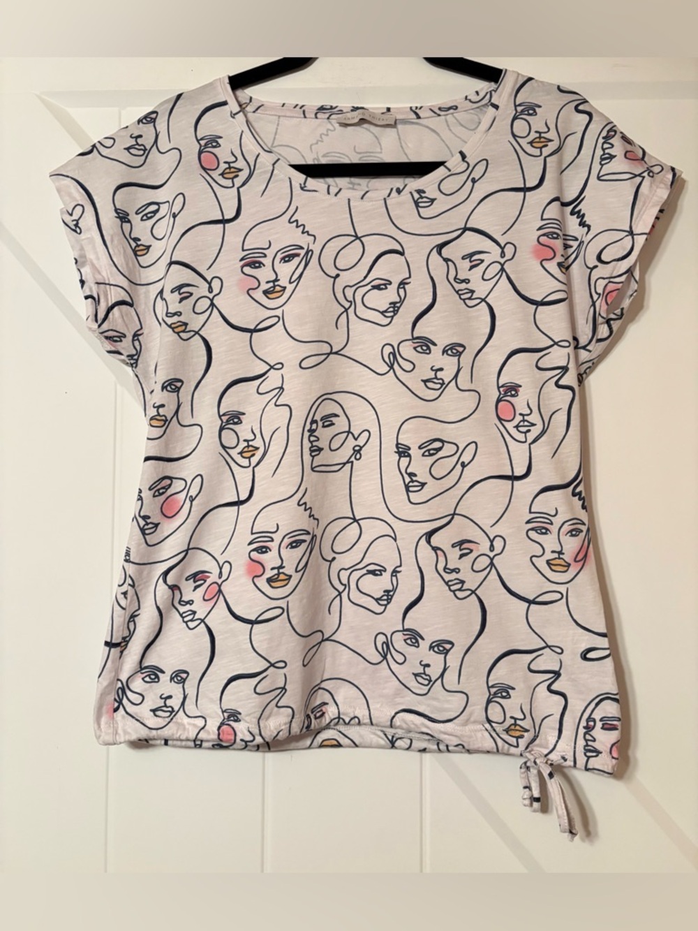 Minimalist Abstract Art Tee White Pink Navy Armand Thiery Face Print Top M